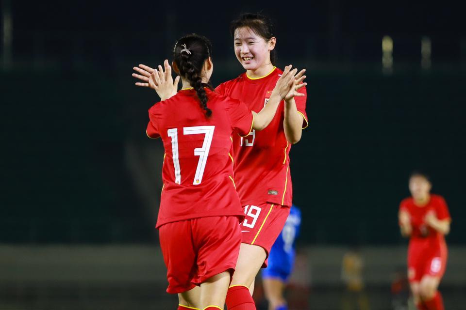 下载开云-U20女足三连胜晋级!20年第一次,轰6球0失球,肖亚飞建功